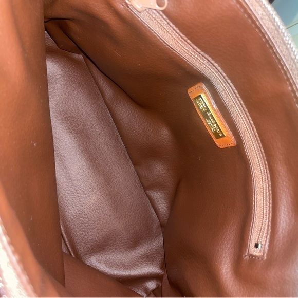 Burberry Haymarket Handbag. - Picture 4 of 17
